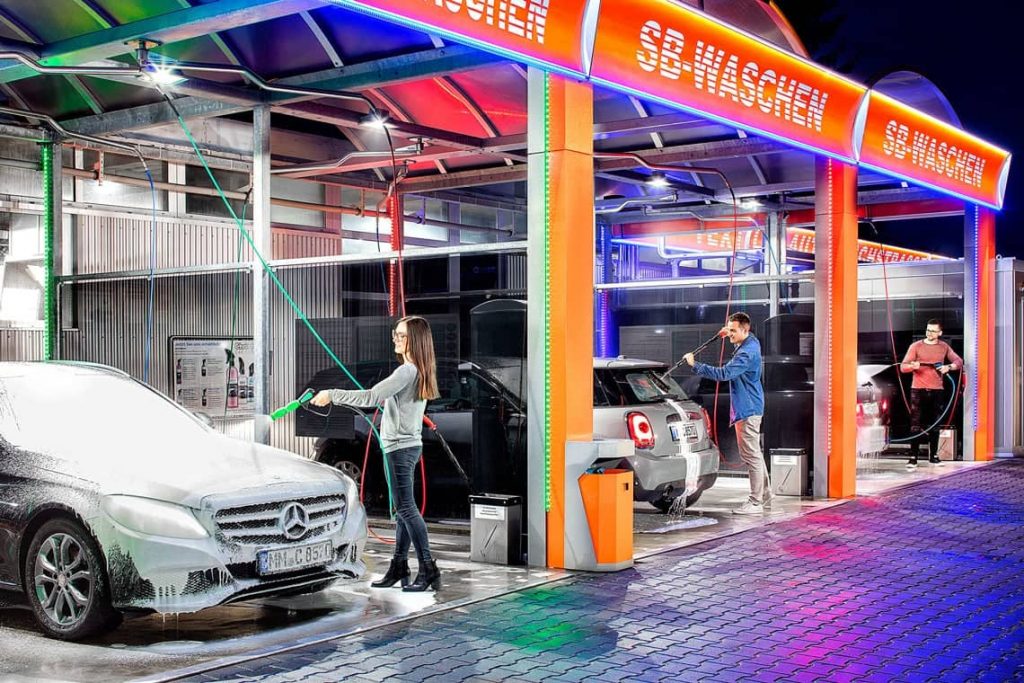 Jak myć samochód na myjni samoobsługowej