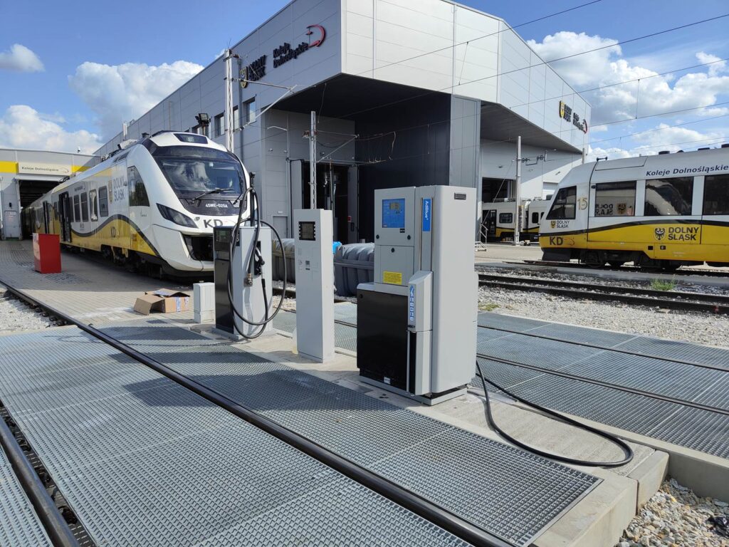 Stacja paliw zaplecza technicznego Kolei Dolnośląskich w Legnicy