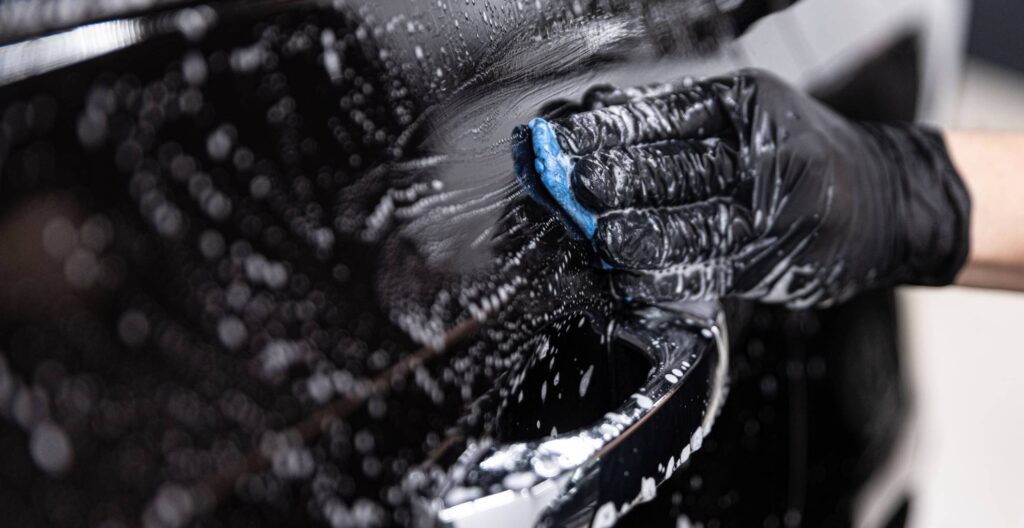 Glinkowanie lakieru – na czym polega i&nbsp;co daje?