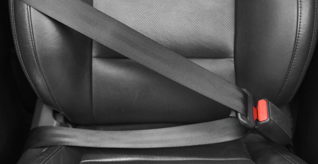 Regeneracja pasów bezpieczeństwa – na czym polega i&nbsp;czy jest legalna